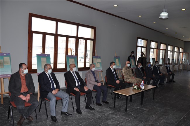“osmanli-arsivlerinde-kars”-konulu-sergi-acildi-(12).jpg