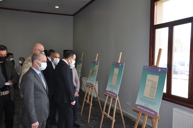 “osmanli-arsivlerinde-kars”-konulu-sergi-acildi-(7).jpg