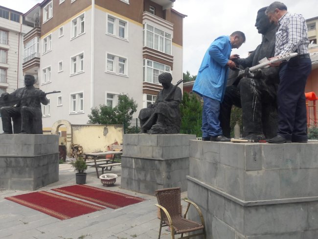 9’uncu-kez-kirilan-heykeller-yapildi-(3).jpg