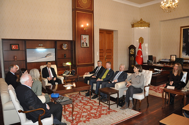 ab-turkiye-delegasyonu,-vali-oksuz’u-ziyaret-etti-(2).jpg
