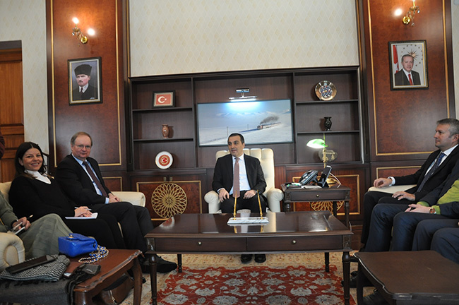 ab-turkiye-delegasyonu,-vali-oksuz’u-ziyaret-etti-(4).jpg