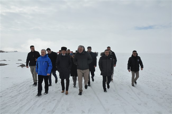 bakan-ersoy-eskimo-usulu-balik-tuttu-(25).jpg