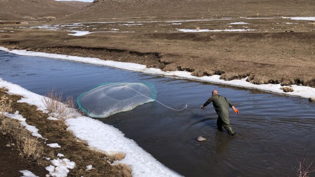kars’ta-dereler-balikcilarin-akinina-ugradi-(3).jpg