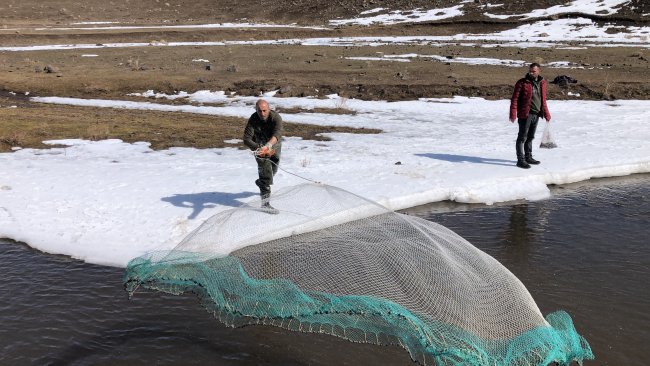 kars’ta-dereler-balikcilarin-akinina-ugradi-(5).jpg