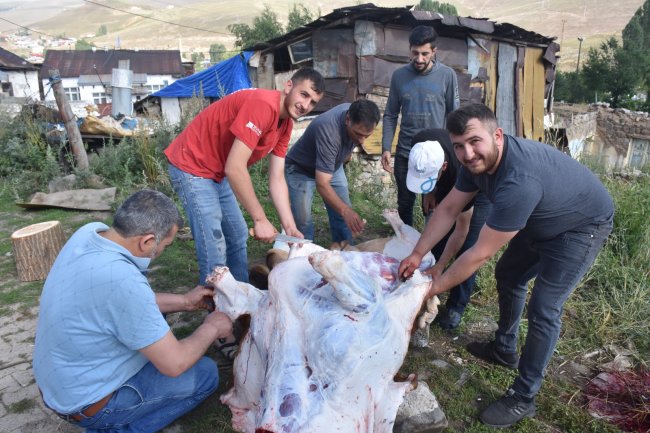 kars’ta-kurban-kesimi-basladi!-(1).jpg