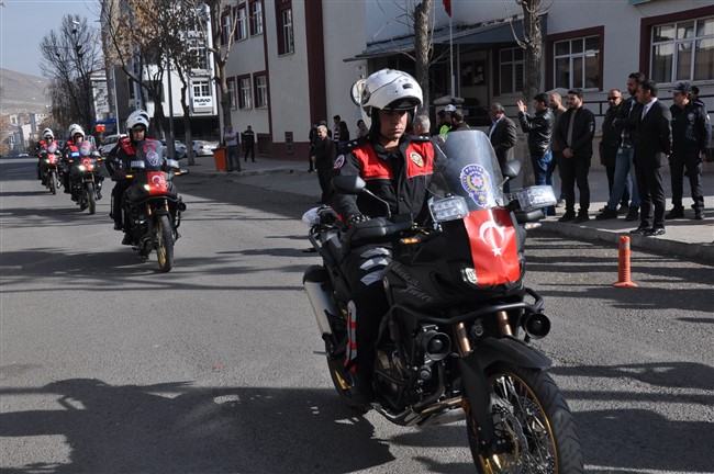 kars’ta-motosikletli-polis-timleri-goreve-basladi-(10).jpg