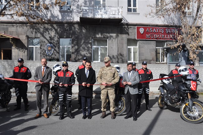 kars’ta-motosikletli-polis-timleri-goreve-basladi-(5).jpg