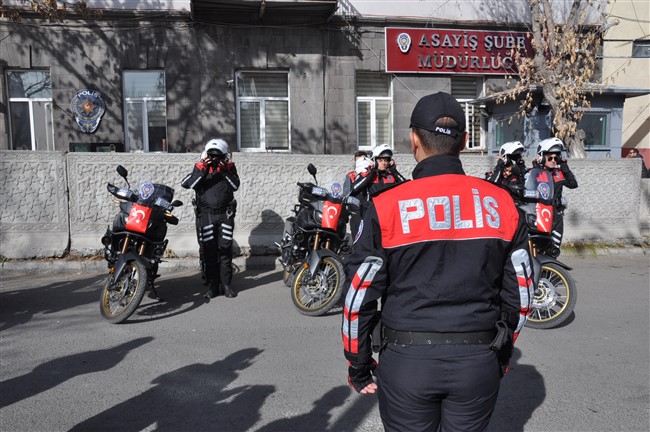 kars’ta-motosikletli-polis-timleri-goreve-basladi-(8).jpg