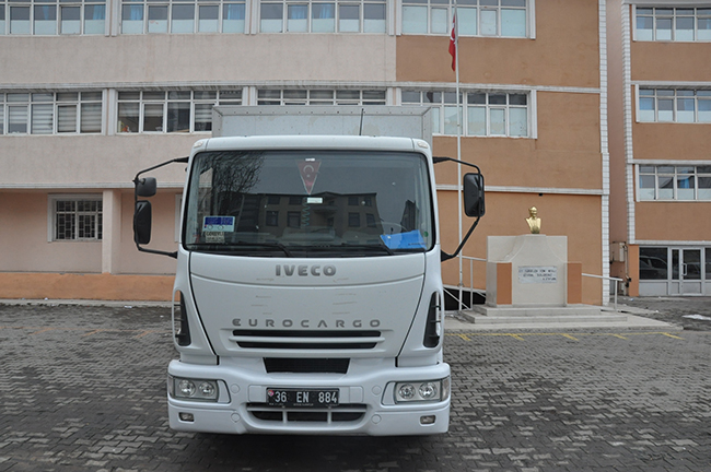 kars’ta-okullarin-tasinmasi-basladi-(1).jpg