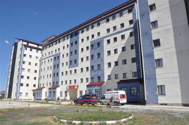 kars ta yurtta karantina sureci basladi