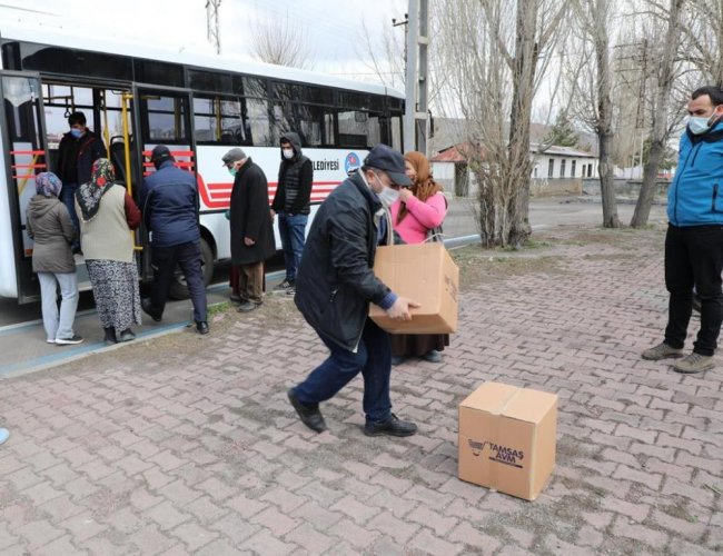 kars-belediyesi’nden-500-aileye-gida-destegi-(3).jpg