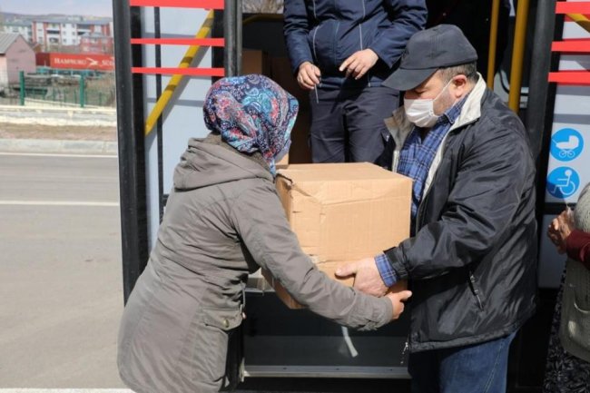 kars-belediyesi’nden-500-aileye-gida-destegi-(4).jpg