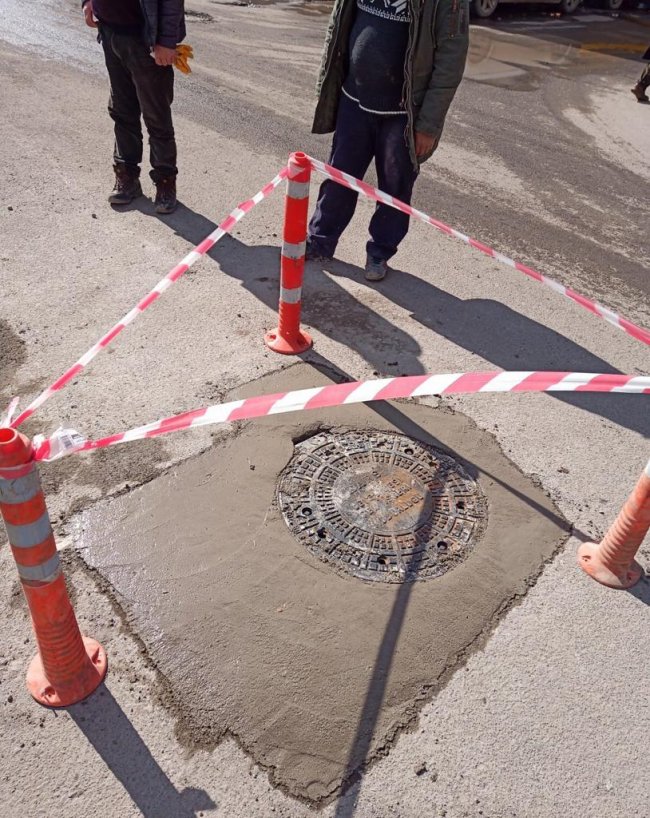 kars-belediyesi-rogar-kapaklarini-degisiyor-(4).jpg