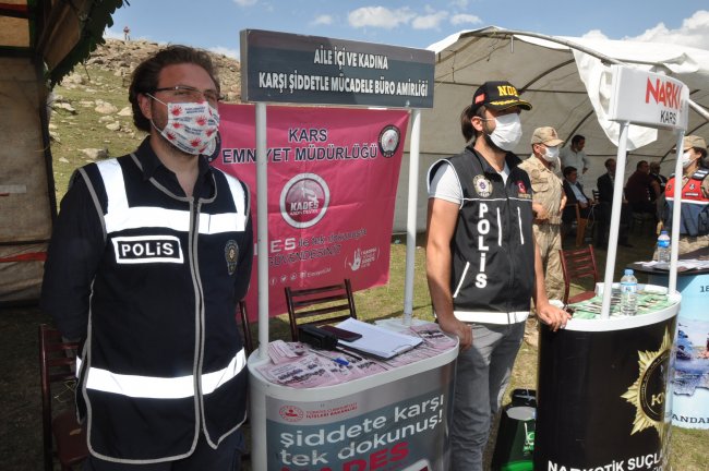 karsta-polis-ve-jandarmadan-vatandaslara-bilgilendirme!-(2).jpg