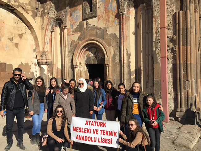 ogrencilere-ara-tatilde-gezi-dopingi-(1).jpg