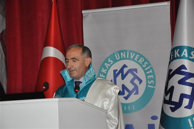prof.-dr.-kurtulmus-“bu-millet-ucurumun-kenarindan-turkiye’yi-aldi”-(3).jpg