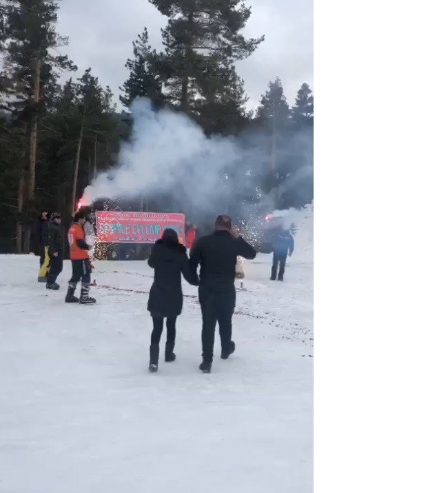 14-subat’ta-karlar-uzerinde-mesaleli-evlilik-teklifi-(1).jpg