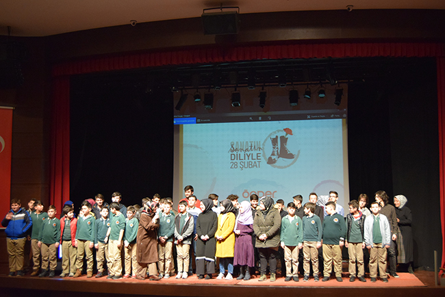 28-subat-bu-defa-sanatin-diliyle-anlatildi-(5).jpg