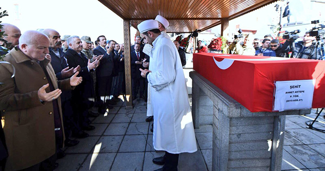 afrin-sehidi-ahmet-aktepe-son-yolculuguna-ugurlandi--(3).jpg
