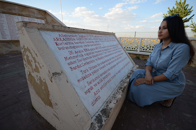 ahiska-turku-zaitovayi-duygulandiran-sarikamis-sehitlik-ziyareti-(3).jpg