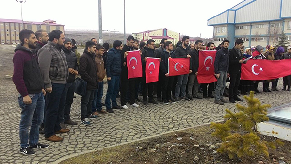 ak-genclik-ankara-saldirisini-kinadi!-(2).jpg