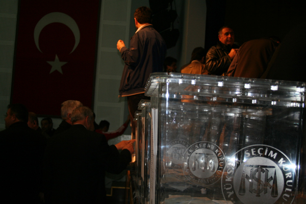 ak-parti-2.-kez-temayul'e-gitti!-(1).jpg