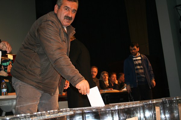ak-parti-2.-kez-temayul'e-gitti!-(5).jpg