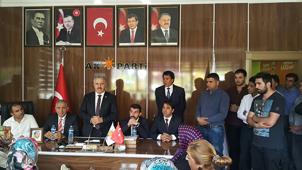 ak-parti-adaylari-ilce-teskilatlari-ile-bayramlasti!-(2).jpg