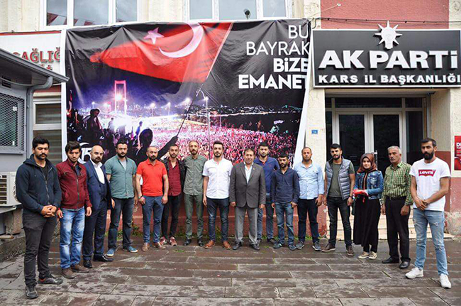 ak-parti-genclik-kollarindan-bu-bayrak-bizim-(3).jpg