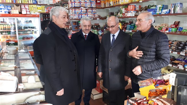 ak-parti-heyeti,-kazim-pasa-caddesi-esnafini-ziyaret-etti-(8).jpg