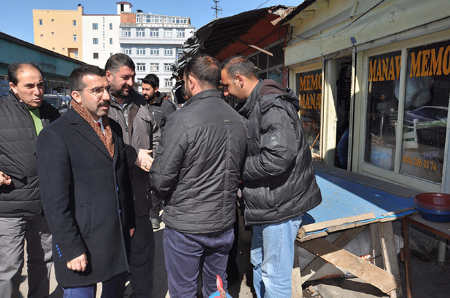 ak-parti-kars’ta-esnaf-ziyareti-duzenledi-(3).jpg