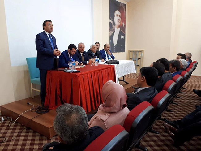 ak-parti-kars-il-baskani-calkin,-sarikamisli-muhtarlara-bir-araya-geldi--(2).jpg