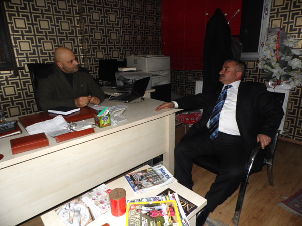 ak-parti-kars-milletvekili-aday-adayi-mursel-ekinci-gazetemizi-ziyaret-etti-(1).jpg