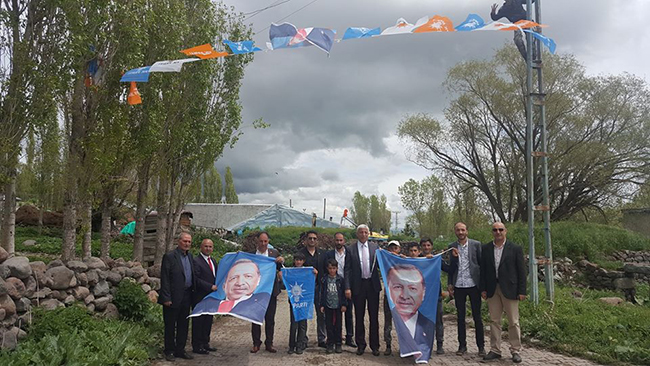 ak-parti-kars-milletvekili-adayi-prof.-dr.-yunus-kilic-selim-koylerini-ziyaret-etti-(2).jpg