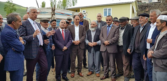 ak-parti-kars-milletvekili-adayi-prof.-dr.-yunus-kilic-selim-koylerini-ziyaret-etti-(4).jpg