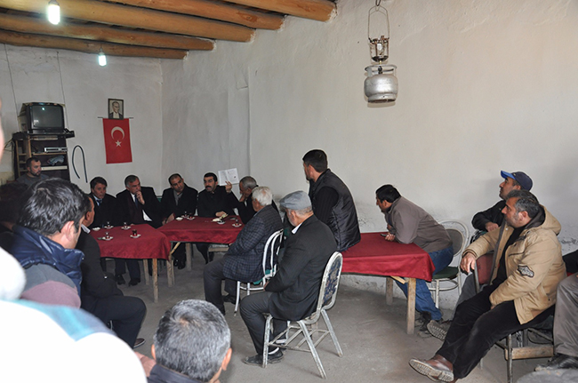 ak-parti-referandum-calismalarina-kagizman’da-devam-ediyor-(8)-001.jpg