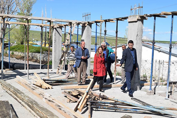aksu-ve-erdagi-koylerine-taziye-evi-yapiliyor-(1).jpg