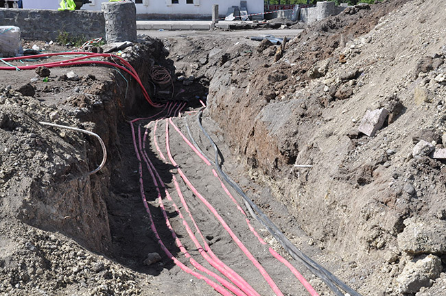 aras-elektrik-enerji-kablolarini-yer-altina-aliyor-(4).jpg