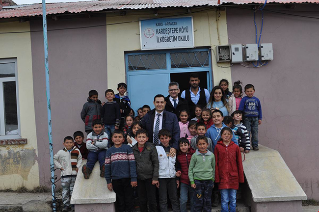 arpacay-kaymakami-koc,-koy-okullarini-ziyaret-etti-(2).jpg