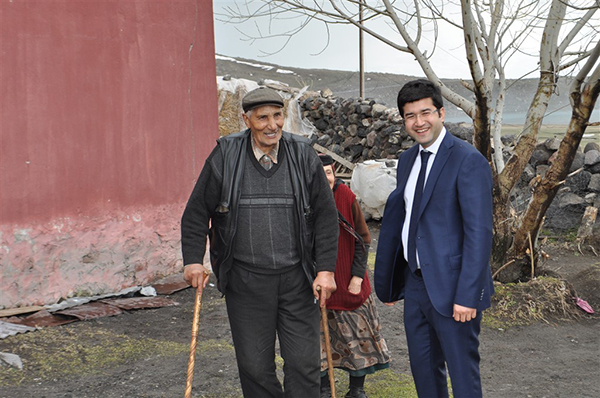 arpacayda-yaslilar-ziyaret-edildi-(1).jpg