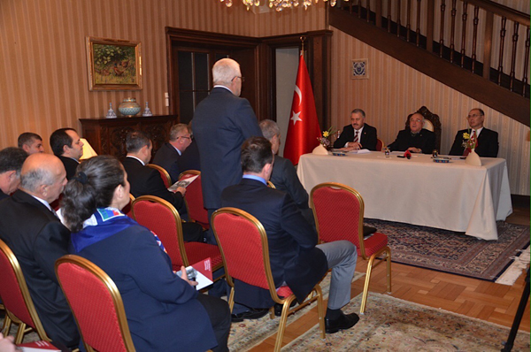arslan-ve-cicek'in-cek-cumhuriyeti-ziyareti!-(1).jpg