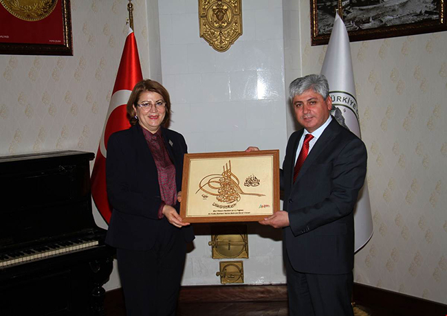 azerbaycan-ankara-buyukelciligi-egitim-musaviri-necibe-nesibova’dan-vali-rahmi-dogan’a-ziyaret!-(2).jpg