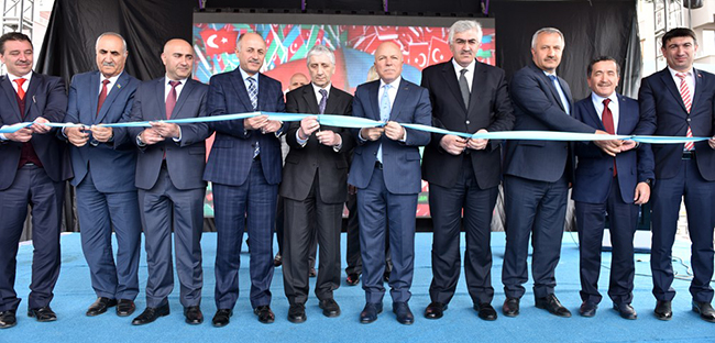 azerbaycan-bulvari-ve-ilham-aliyev-parki-acildi-(6).jpg