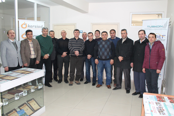 azerbaycanli-isadamlari-karsta-(1).jpg
