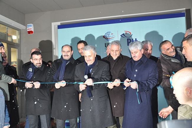 bakan-ahmet-arslan,-ptt-merkez-mudurlugu-ve-cagri-merkezi’nin-acilisini-yapti-(4).jpg