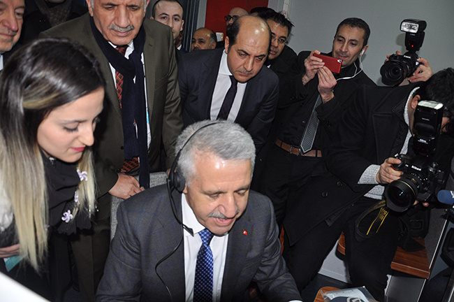 bakan-ahmet-arslan,-ptt-merkez-mudurlugu-ve-cagri-merkezi’nin-acilisini-yapti-(6).jpg