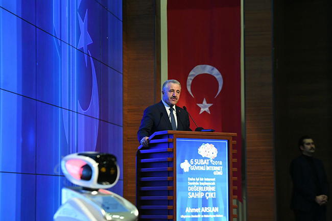 bakan-arslan’dan-internete-rtuk-denetimine-iliskin-aciklama-(6).jpg