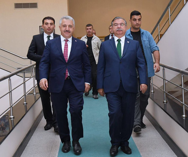 bakan-arslan,-adalet-bakani-ile-milli-egitim-bakanini-ziyaret-etti-(2).jpg