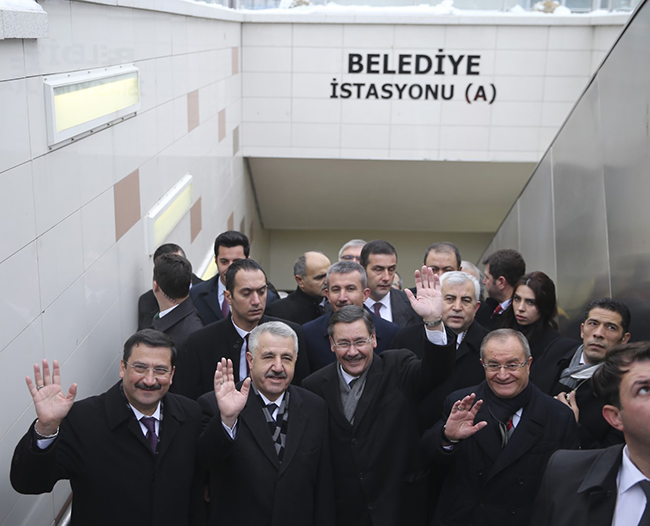 bakan-arslan,-ankara-kecioren-metro-hattinda-incelemelerde-bulundu-(3).jpg