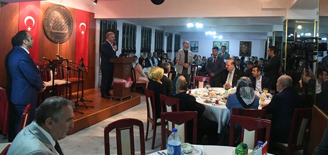 bakan-arslan,-boluda-sehit-aileleri-ve-gaziler-icin-verilen-iftara-katildi-(2).jpg